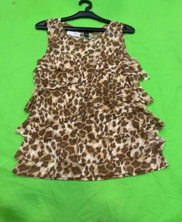INC International Concepts Petite Ärmelloses Rüschenshirt im Leopardenprint