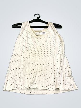 Weißes ärmelloses Top mit schwarzen Polka-Dots