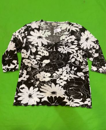 YESSICA Damen Schwarz & Weiß Floral Druck V-Ausschnitt 3/4 Arm Oberteil