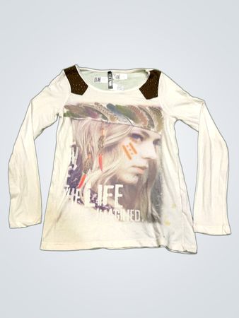 White Long Sleeve Graphic T-Shirt with THE LIFE Text