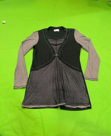 Langes, schichtartiges Kleid