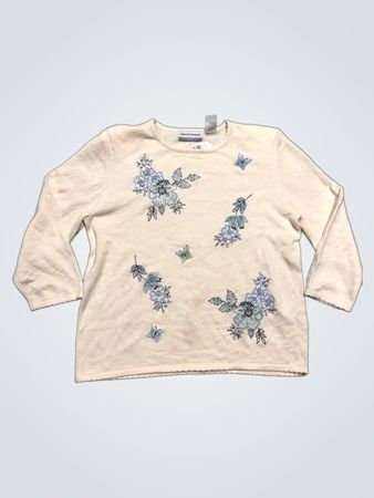 Alfred Dunner Petite Cream Floral Butterfly Bestickter Pullover