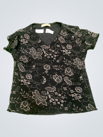 CELAIA Schwarzes T-Shirt mit Blumenmuster und V-Ausschnitt