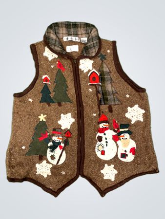 Braune Weste mit Schneemann- und Weihnachtsbaum-Applikationen