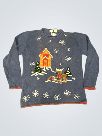 Cherokee Blue Christmas Sweater mit Hütte, Reh und Schneeflocken