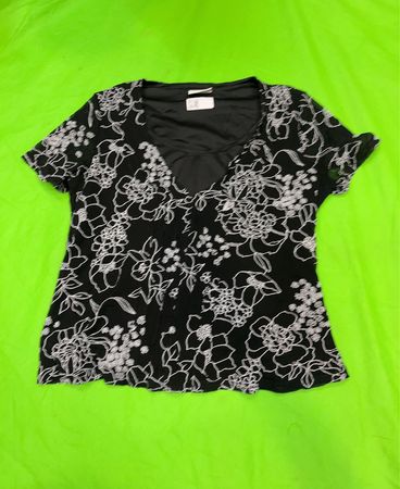 CANDA COLLECTION AT C&A Schwarzes Kurzarm-Oberteil mit Blumenmuster