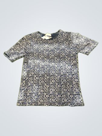 D'EST CA! Blau-weiß gemustertes T-Shirt mit kurzen Ärmeln