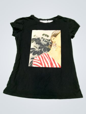 Schwarzes T‑Shirt mit Grafikdruck