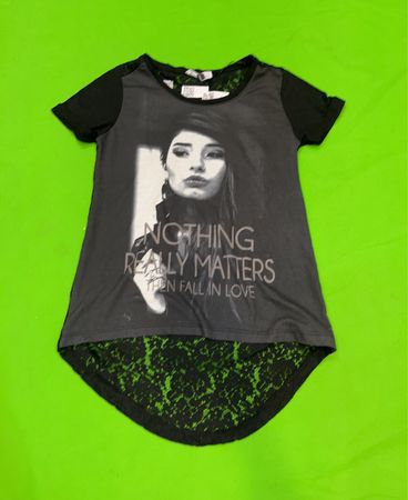 Kwoman "Nothing Really Matters Then Fall In Love" Grafik-T-Shirt