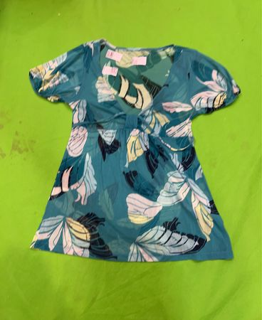Türkisgrünes, florales, kurzärmeliges Kleid