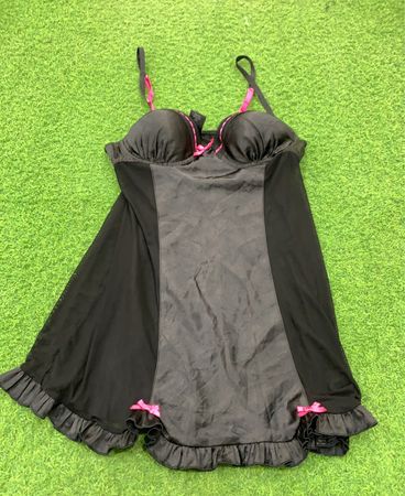 APT.9 Schwarzes Mesh Babydoll mit rosa Schleifen