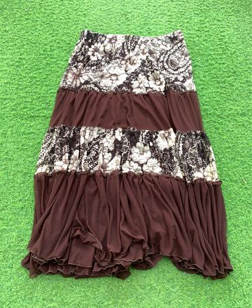 Brachter Maxi-Rock im Stufenlook mit Paisley- und Blumenmuster