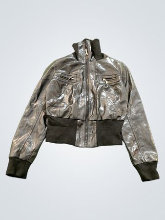 Miley Cyrus x Max Azria Jaqueta Bomber de Couro Sintético Preta