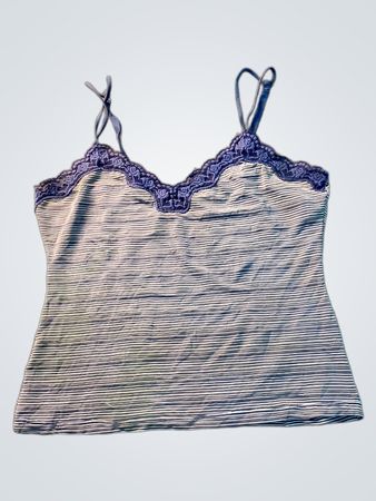 Blaue und weiße gestreifte Camisole mit Spitzendetails
