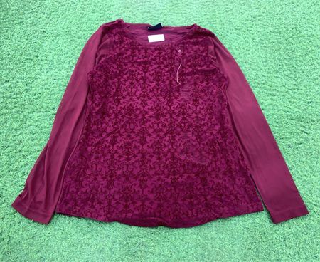 Janina Damen Langarmshirt in Burgund mit Spitzenüberzug