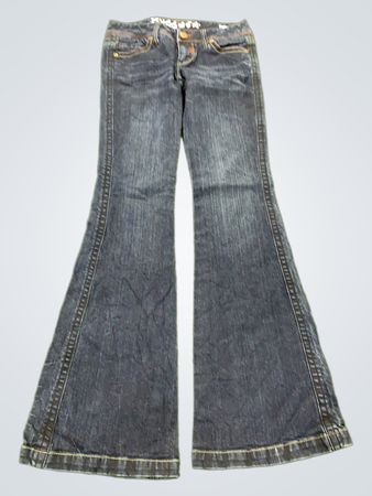Mudd Schlagjeans mit bestickten Details