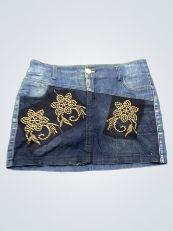 Jeans-Minirock mit floralen Verzierungen