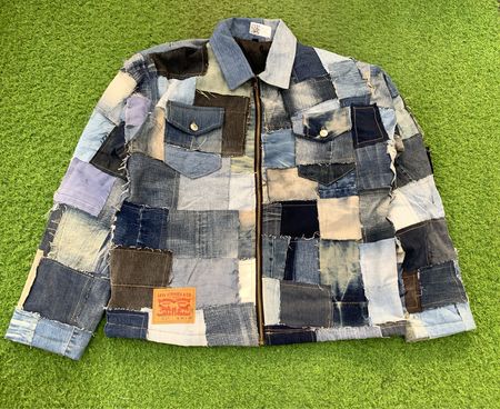 Upcycelte Levi's Patchwork-Jeans-Truckerjacke