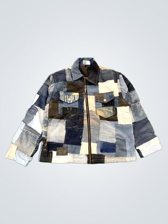 Jaqueta jeans em patchwork reciclado