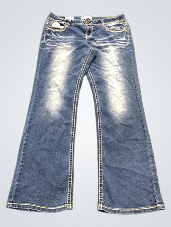 NO BOUNDARIES Damen Bootcut-Jeans Größe 17
