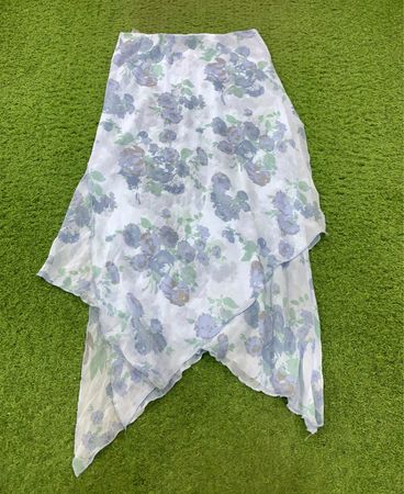 Urban Outfitters Blumenchiffon-Midirock