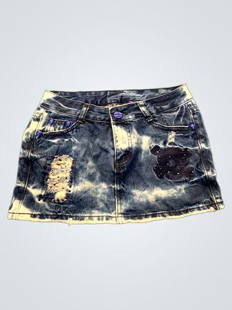 LIMONG Distressed Denim Minirock mit bestickter Tasche