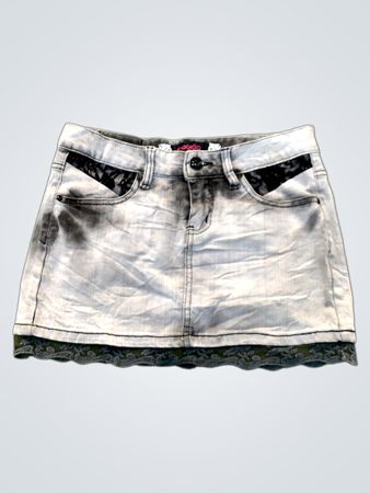 Moogoo Distressed Denim Minirock mit Spitzenbesatz