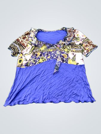 Lila und Blumen-Patchwork-Top