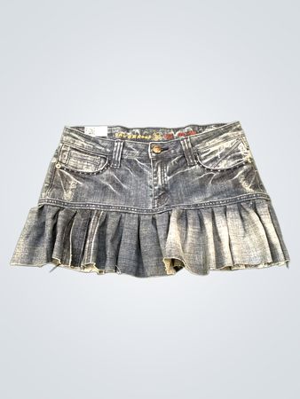 Upcycelter gefährlicher Denim-Minirock mit Rüschensaum und Katzen-Taschen-Detail