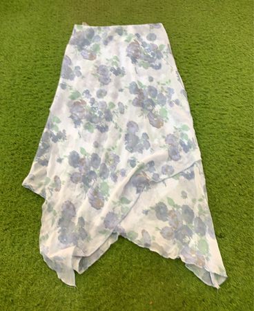 Urban Outfitters Rock mit Blumenmuster