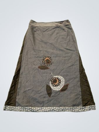 CHIARA&CO WOMAN Saia com Aplique Floral