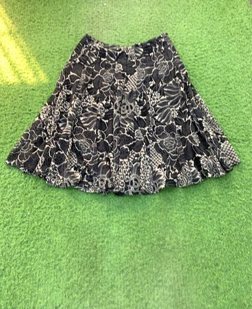 MALVIN Black & White Floral Print Skirt Size 44