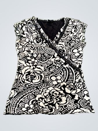 Style & Co. Black & White Floral Print Wrap Top