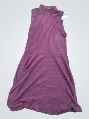 Maroon geripptes Kleid