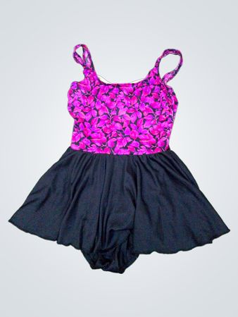 Frauen Badekleid mit floral bedrucktem Oberteil und schwarzem Rock