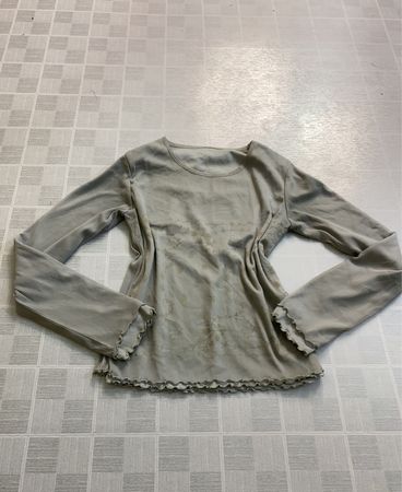 Gray Long-Sleeve Top with Ruffle Hem