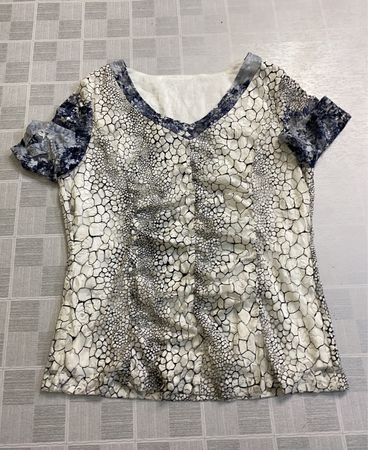 Short Sleeve Blouse with Animal Print