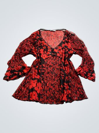 per una Red and Black Floral Dress
