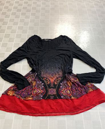 Black Long-Sleeve Top with Red Hem and Paisley Design
