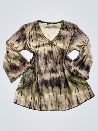 Tie Dye Cut-Out Sleeve Top