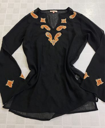 YOUNG GIRL Black Embellished V-Neck Tunic Top