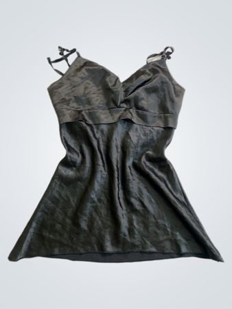 Robe nuisette en satin noir