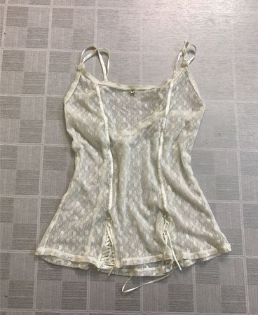 Débardeur en dentelle blanche