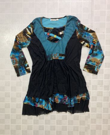 C'est Fait Pour Vous Paris Black and Blue Graphic Print Long Sleeve Top