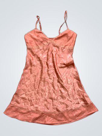 Rosa Satin-Bodycon-Kleid mit Spitzenbesatz