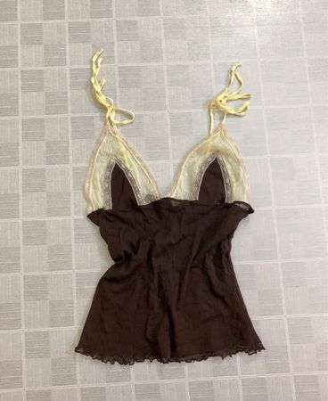 Braune und gelbe Camisole