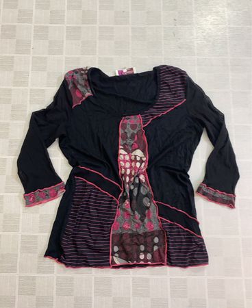 Armand Thierry Affinites Black Top with Pink Accents