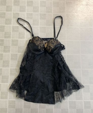 Pleasure State Couture schwarzes Spitzen-Babydoll