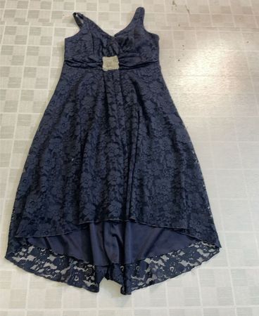 ENFOCUS STUDIO Spitzenkleid