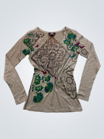La Fiancee du Mekong Long Sleeve Graphic T-Shirt